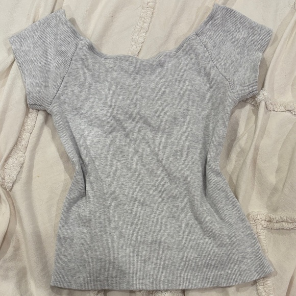 Brandy Melville grey ribbed top - Picture 3 of 5